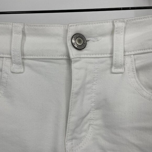 American Eagle AEO  Twill stretchy white shorts - Picture 8 of 12